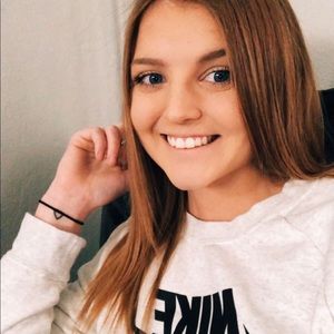 Meet your Posher, Whitney